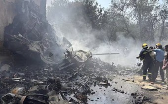Tragedia aérea en India: se estrelló un avión con 242 personas a bordo