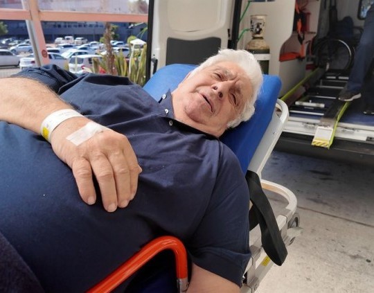 Kicillof y Kreplak intervinieron con un avión sanitario para trasladar al país a Samid desde Uruguay