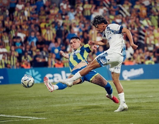 Talleres le ganó a Central, en Rosario, y se acerca a la punta de la zona A