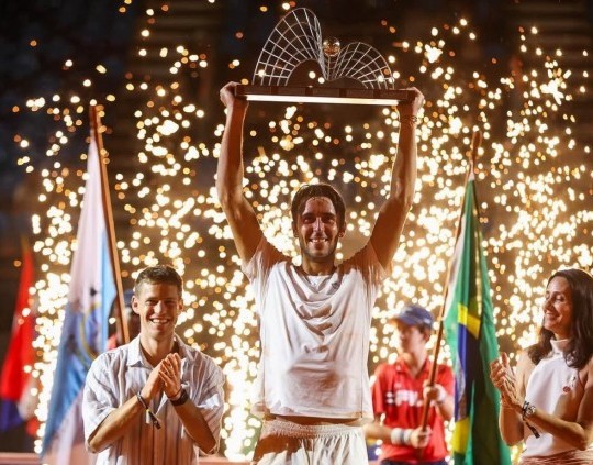 Tomás Etcheverry derrotó a Tabilo y es campeón del ATP 500 de Río