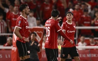 Independiente remontó a Defensa y Justicia y se afirma en la zona de playoffs