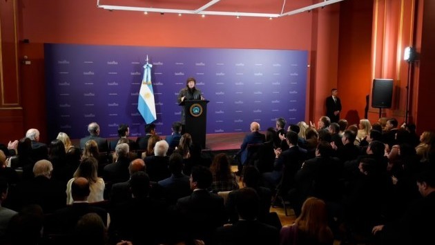 Milei anunció ante legisladores de LLA un proyecto para modificar la Carta Orgánica del BCRA