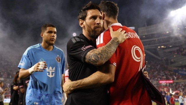 Asistencia de Messi y gol de Lewandowski en el duelo de leyendas de la MLS