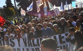Cientos de estudiantes se movilizaron en La Plata a 50 años de La Noche de los Lápices