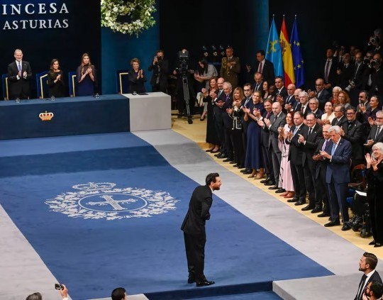 Lionel Messi recibió el Premio Princesa de Asturias en España