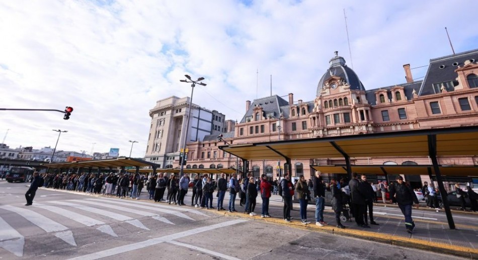 Cámaras de colectivos amenazan con reducir el servicio nocturno en el AMBA