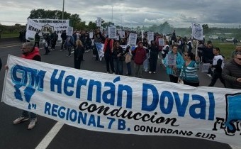 Federación de Sindicatos Municipales de la Provincia cortan la Autopista a La Plata por paritarias